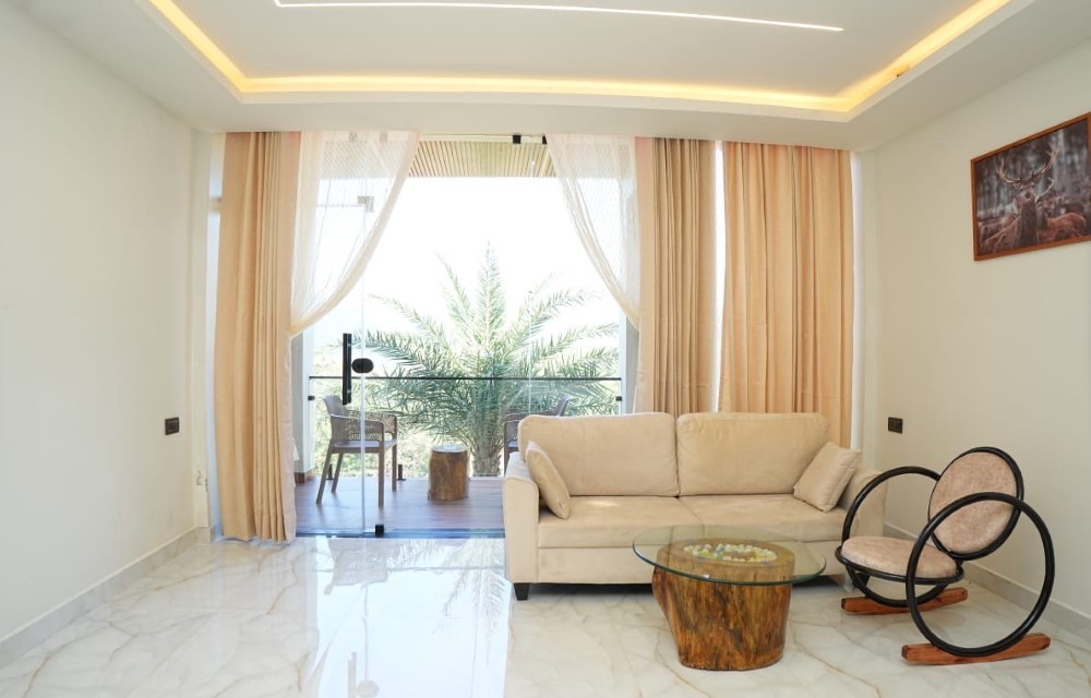 Mirror Hotels & Resorts