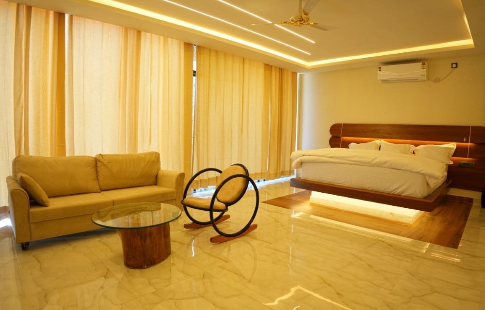 Mirror Hotels & Resorts