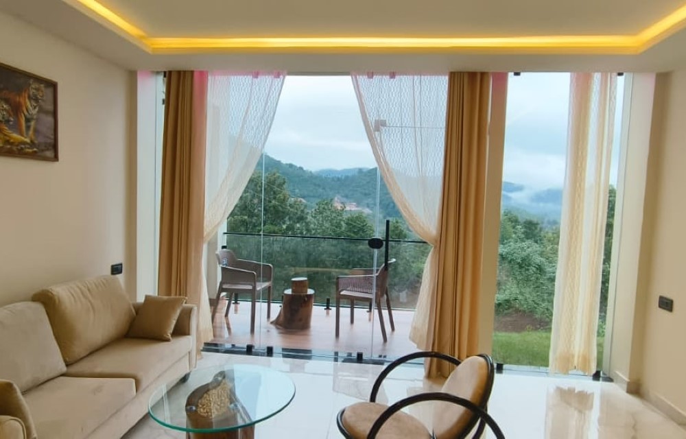 Mirror Hotels & Resorts